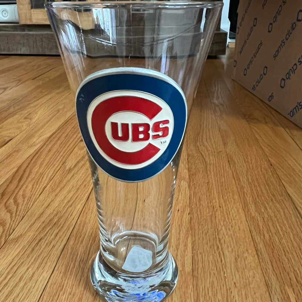 - - Rare Pilsner mlb Chicago cubs glass pewter logo